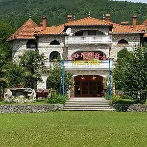Sara Guest house